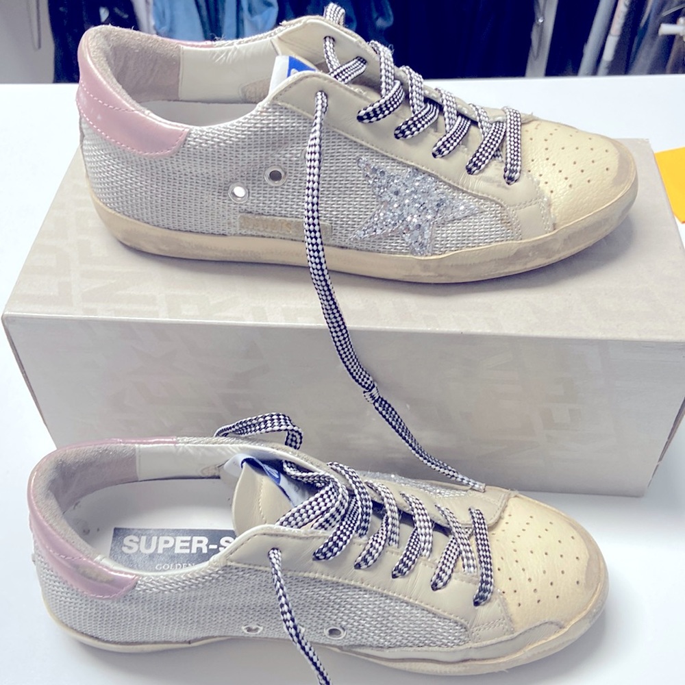 Golden goose super-star